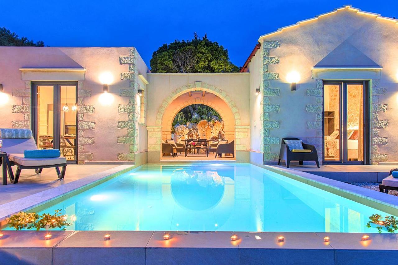 Villa Vardis Heated Pool Vryses Екстериор снимка