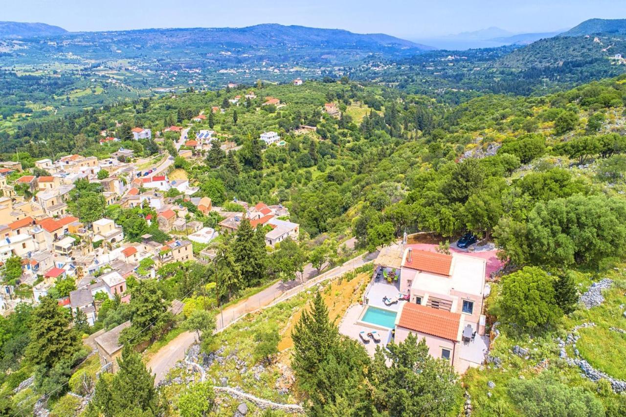 Villa Vardis Heated Pool Vryses Екстериор снимка