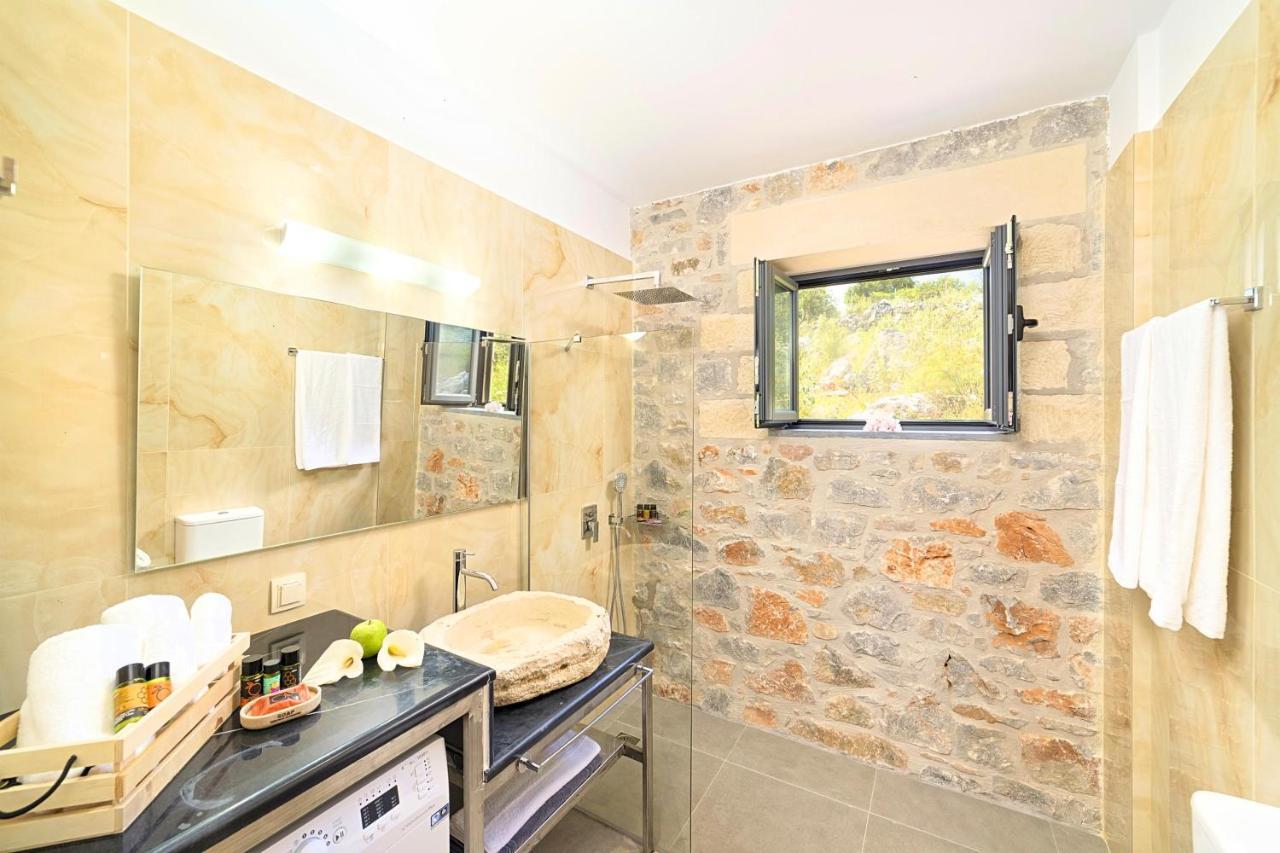 Villa Vardis Heated Pool Vryses Екстериор снимка