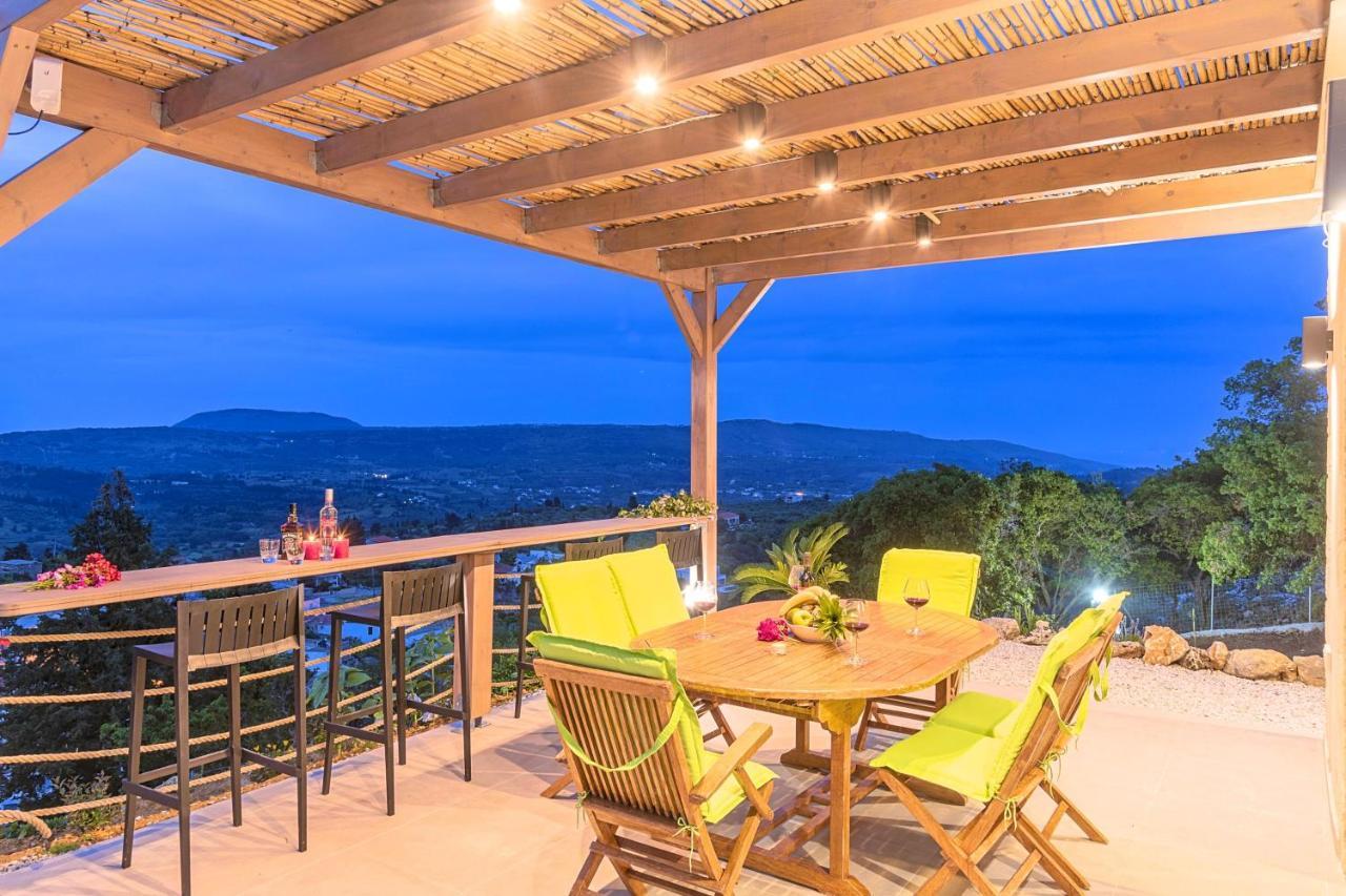 Villa Vardis Heated Pool Vryses Екстериор снимка