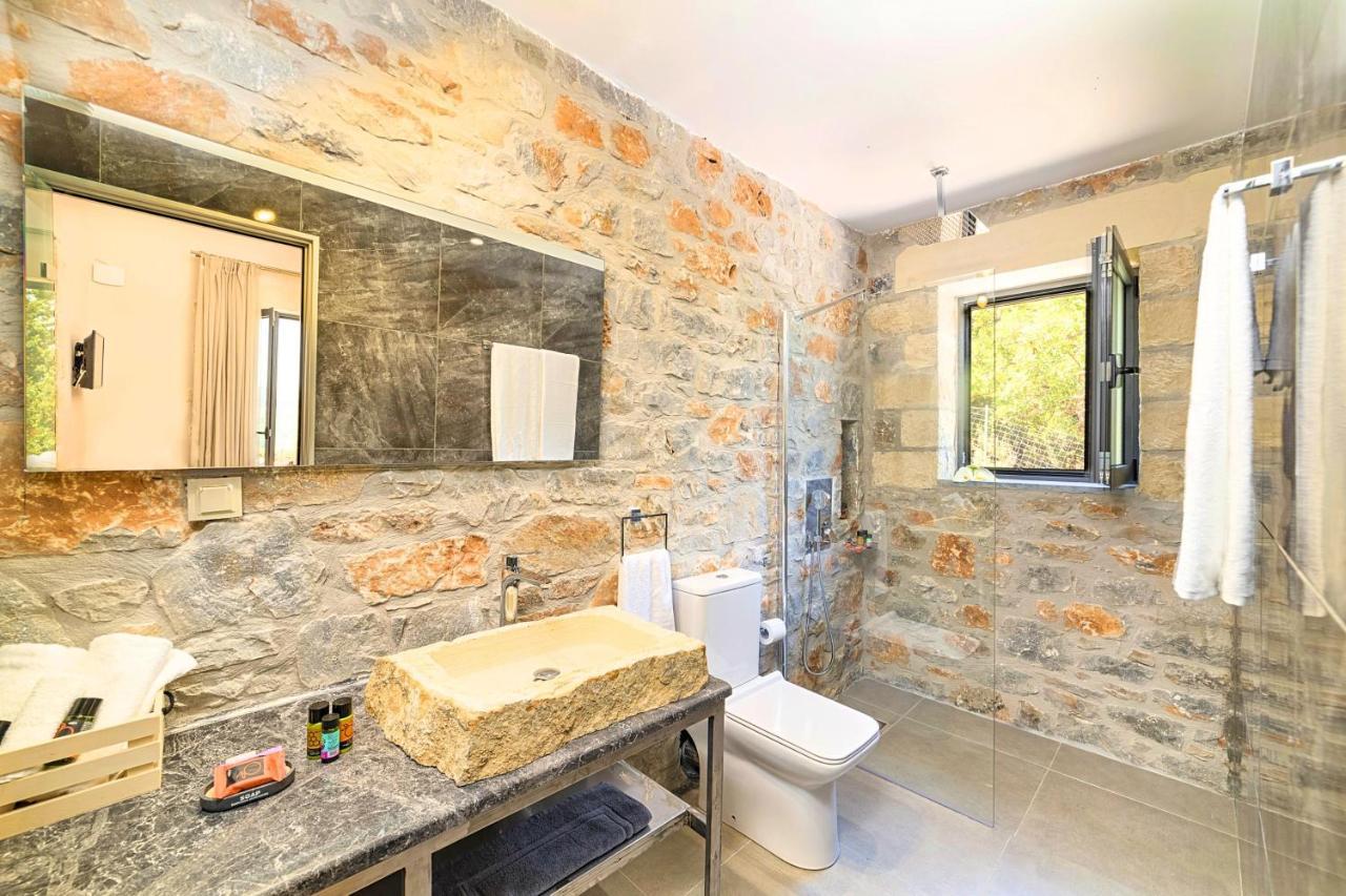 Villa Vardis Heated Pool Vryses Екстериор снимка
